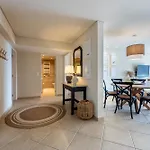 Stuning Views 2Br Apt, Beach Access, Parking * Lagos