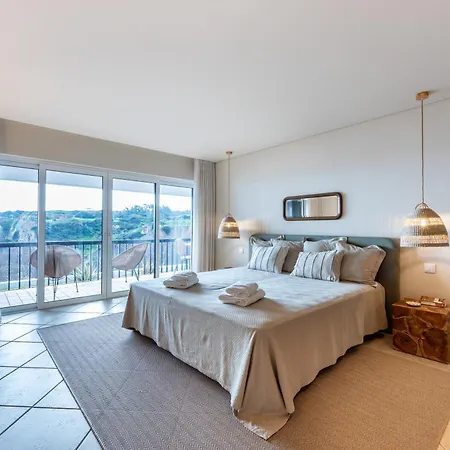 Stuning Views 2br Apt, Access, Parking